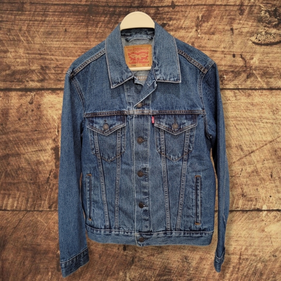 Levi's Other - LEVI'S MEN'S DENIM BLUE JEANS TRUCKER JACKET